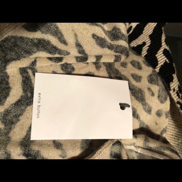 🆕Calvin Klein Multi Print Sweater - Picture 7 of 8